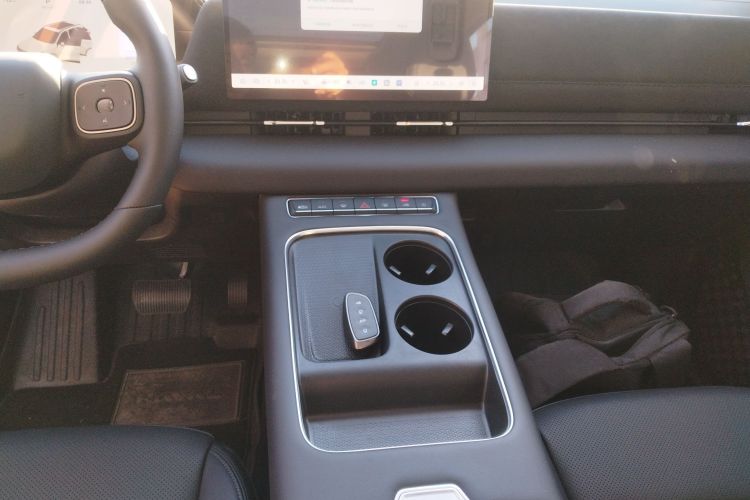 哈弗枭龙MAX 2025款 Hi4 110 Pro中控内饰18