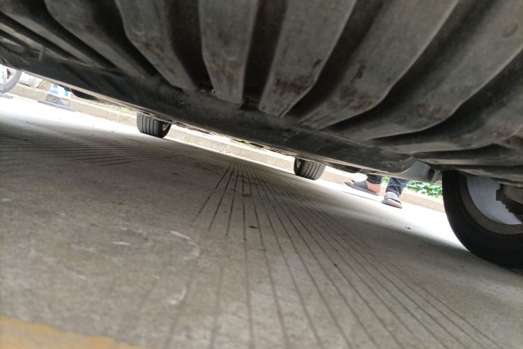 奔驰C级 2021款 C 200 L 时尚型局部细节9008