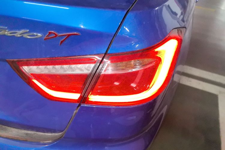 长安 逸动DT 2018款 1.6L 手动智享型车身外观9