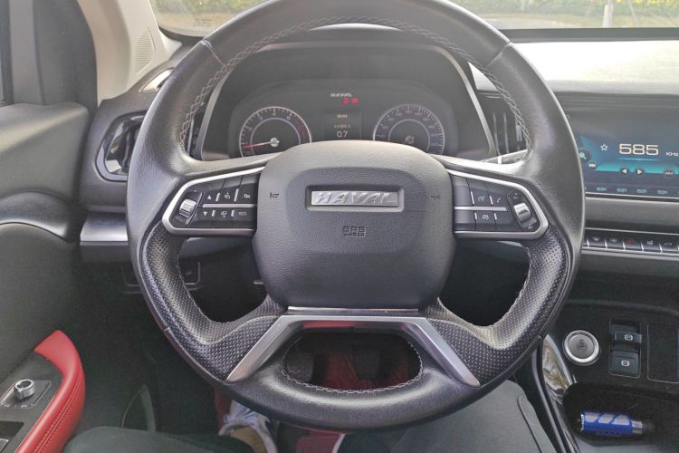 哈弗H2s 2017款 红标 1.5T 手动精英型中控内饰13