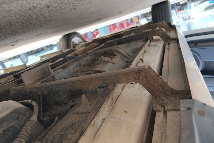 Jeep 自由客 2014款 2.0L 运动增强版局部细节9002