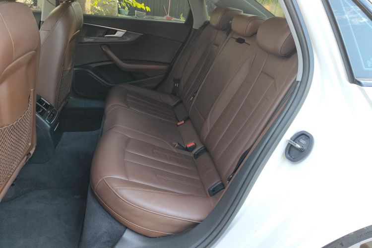 奥迪A4L 2019款 45 TFSI quattro 个性运动版 国VI中控内饰21