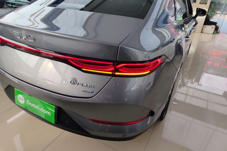 比亚迪 秦PLUS 2025款 EV 智驾版 510KM领先型车身外观9