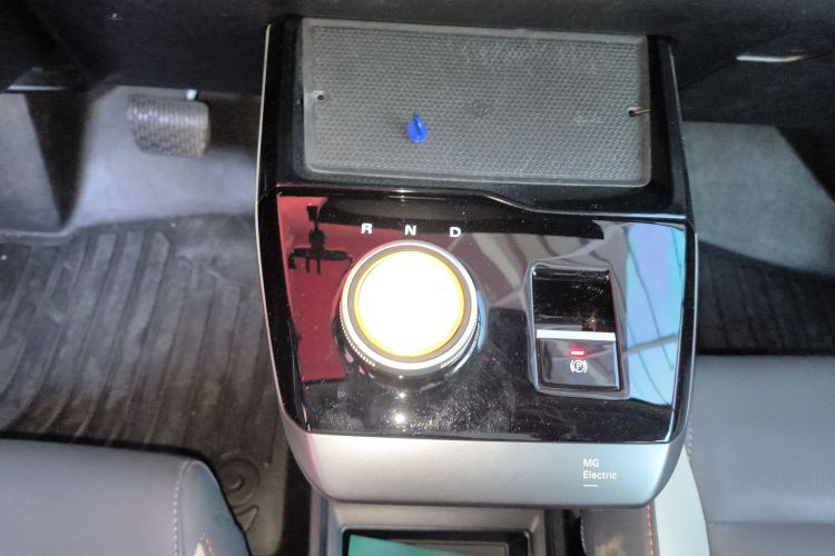 名爵 MG4 EV 2022款 425km 旗舰版中控内饰18