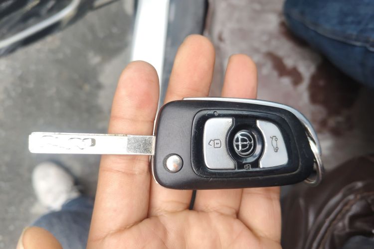 中华V3 2020款 1.6L 手动舒适星空版中控内饰11