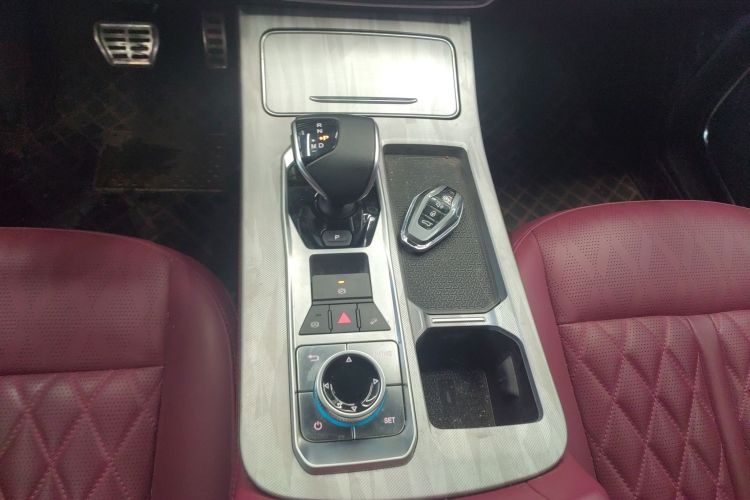 捷途X70 PLUS 2023款 1.5T DCT勇者PLUS 5座中控内饰18