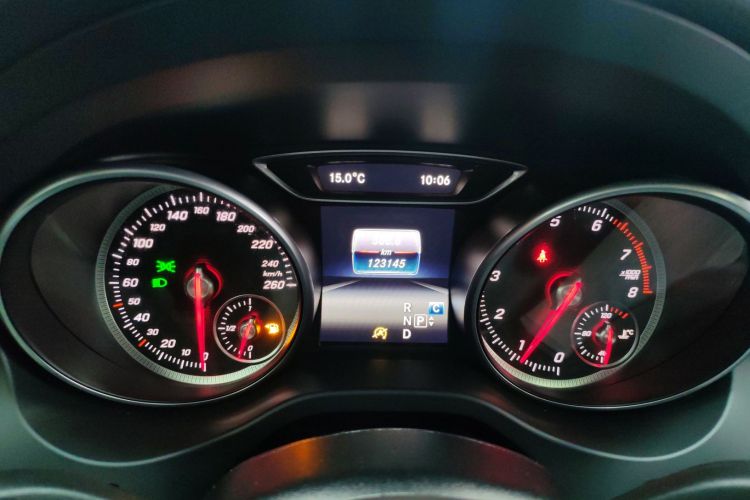 奔驰GLA 2017款 GLA 200 时尚型中控内饰14