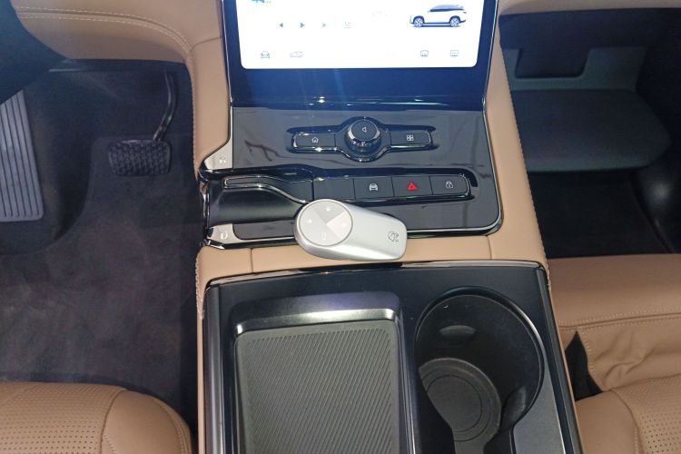 蔚来ES8 2022款 75kWh 六座版中控内饰18