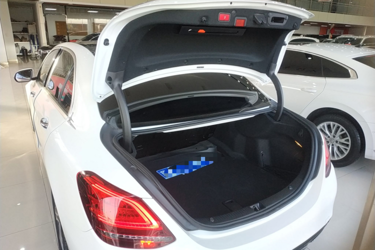 奔驰C级 2021款 C 260 L 运动版局部细节23