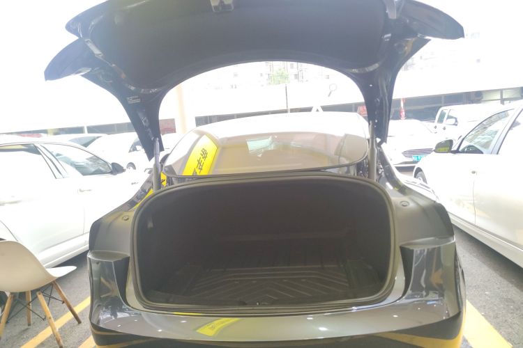 特斯拉 Model 3 2025款 后轮驱动版机舱底盘23