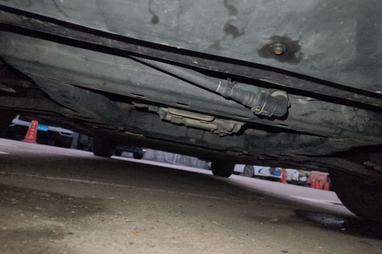 埃安 AION Y 2022款 Plus 70 乐享版局部细节9008