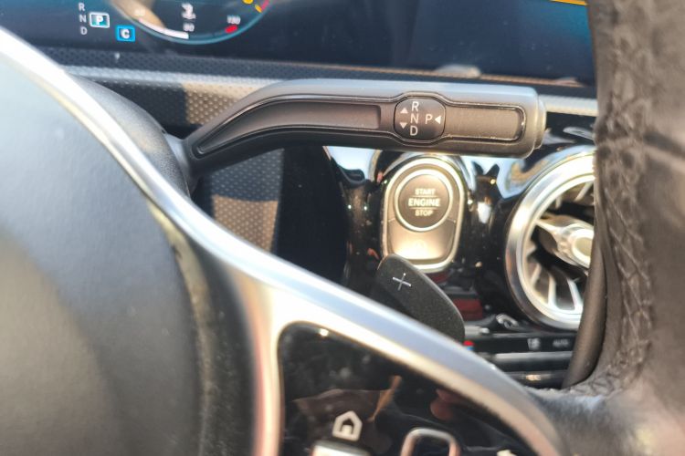 奔驰A级(进口) 2021款 A 200 时尚型中控内饰18