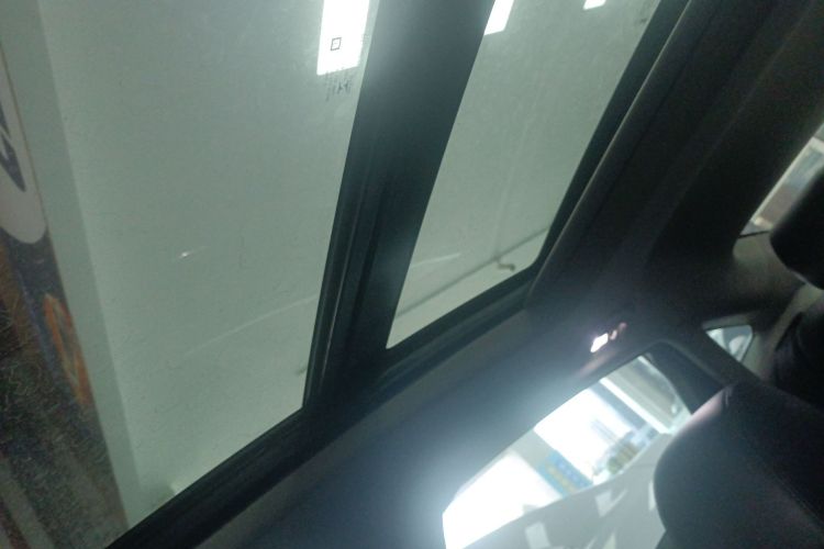 别克 君越 2021款 552T 豪华型中控内饰22