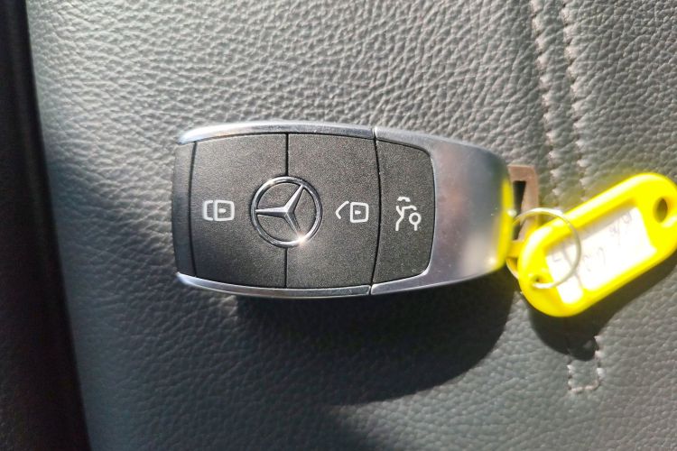 奔驰GLA 2022款 改款 GLA 200中控内饰11