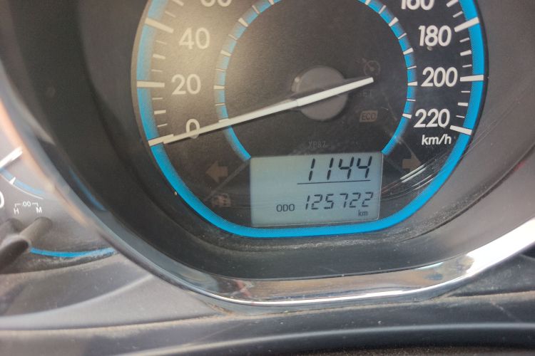 丰田 威驰 2014款 1.3L 手动型尚版中控内饰15