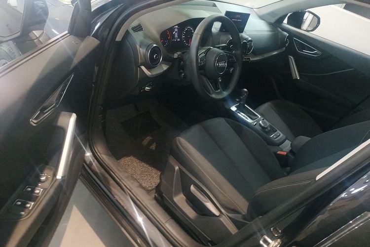 奥迪Q2L 2020款 35 TFSI 进取动感型中控内饰20