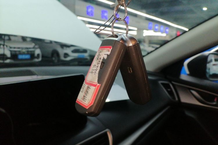 马自达3 昂克赛拉 2019款 云控版 两厢 1.5L 自动舒适型 国VI中控内饰11