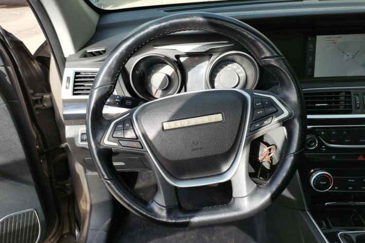 猎豹汽车 猎豹CS10 2017款 2.0T 手动风尚型中控内饰13