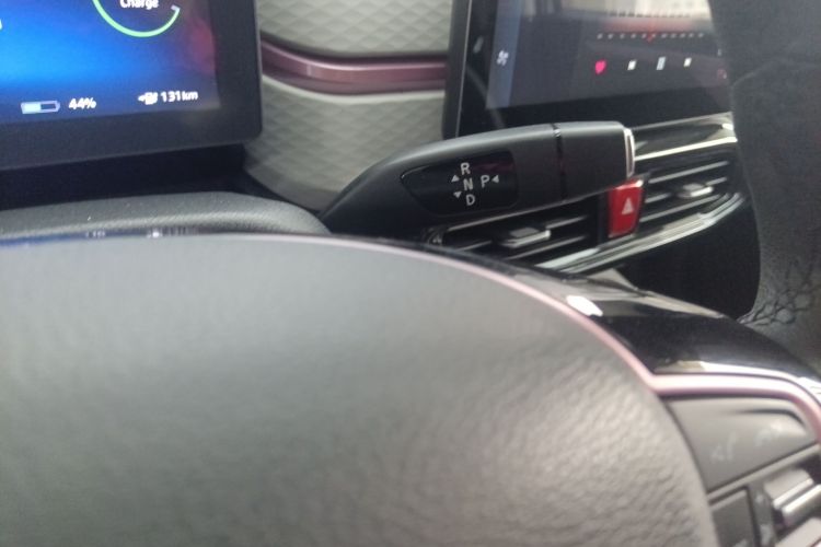 思皓 花仙子 2021款 集美版 302km 时尚型中控内饰18