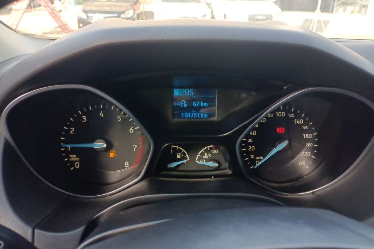 福特 福克斯 2017款 三厢 1.6L 自动风尚型智行版中控内饰14