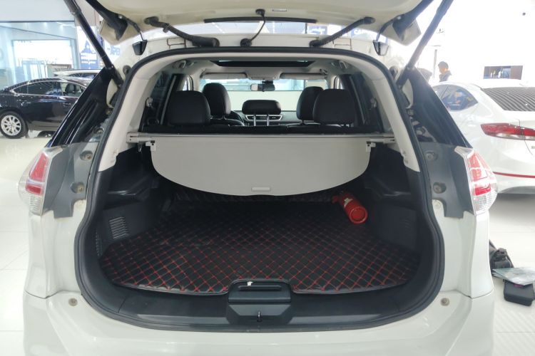 日产 奇骏 2014款 2.5L CVT豪华版 4WD局部细节23