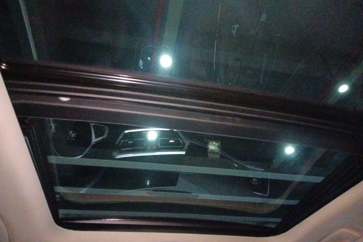 宝马3系 2022款 325Li M运动套装中控内饰22