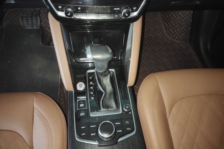 宝沃BX7 2016款 28T 四驱旗舰版 7座中控内饰18