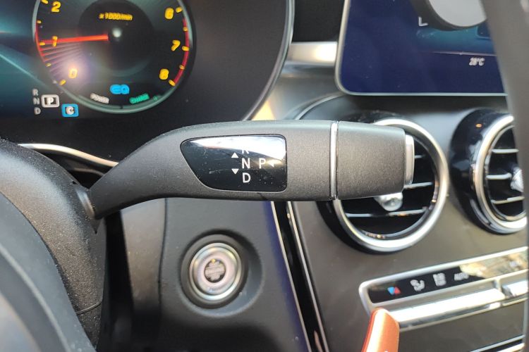 奔驰C级 2020款 改款 C 260 L 运动版局部细节18