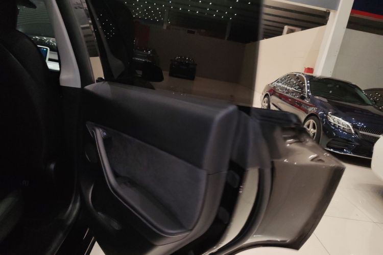 特斯拉 Model Y 2022款 改款 后轮驱动版中控内饰7006