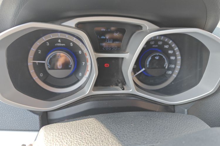 江汽集团 瑞风S3 2016款 1.5L 手动豪华智能型中控内饰14