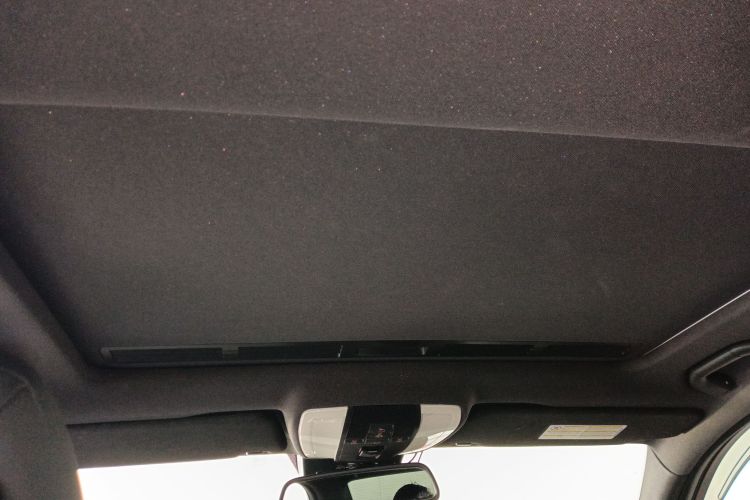 奔驰C级 2013款 C 300 运动型 Grand Edition中控内饰22