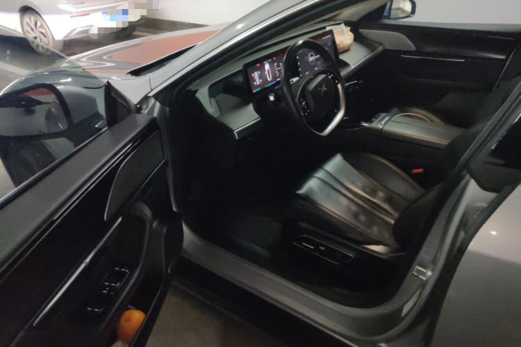 小鹏P7 2022款 586G中控内饰7003