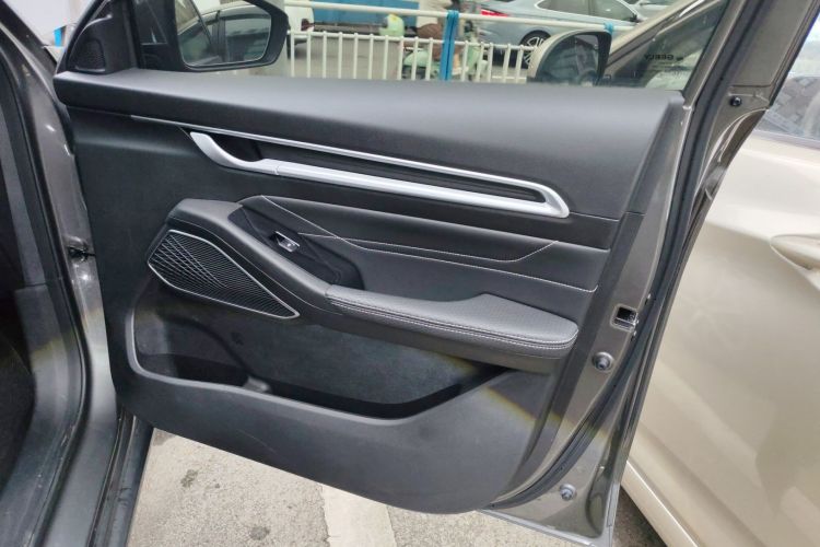 吉利汽车 帝豪 2022款 第4代 1.5L CVT尊贵型中控内饰7005