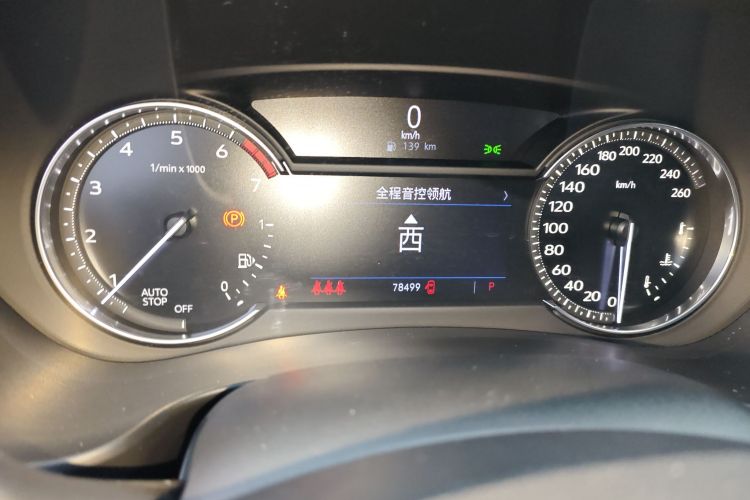 凯迪拉克XT4 2018款 28T 两驱技术型中控内饰14