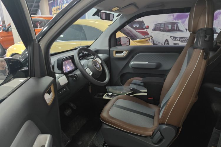 五菱汽车 宏光MINIEV 2022款 GAMEBOY 200km 玩咖款 磷酸铁锂中控内饰19