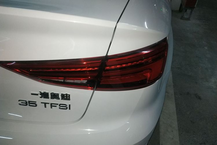 奥迪A3 2018款 30周年年型 Limousine 35 TFSI 时尚型车身外观9