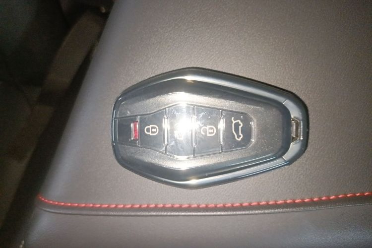 捷途X70 2023款 1.5T 手动超越版 7座中控内饰11