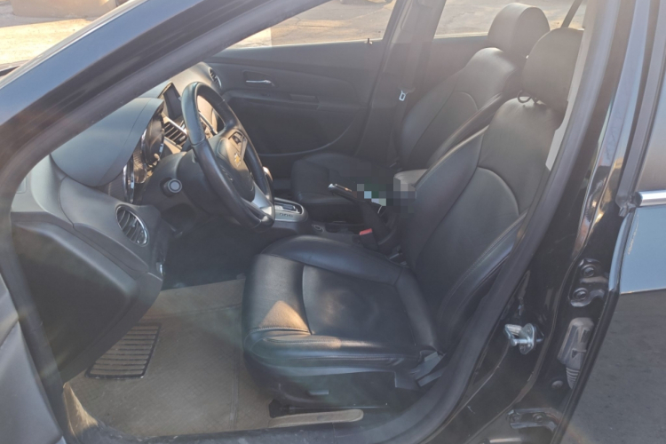 雪佛兰 科鲁兹 2013款 1.8L SX AT中控内饰19