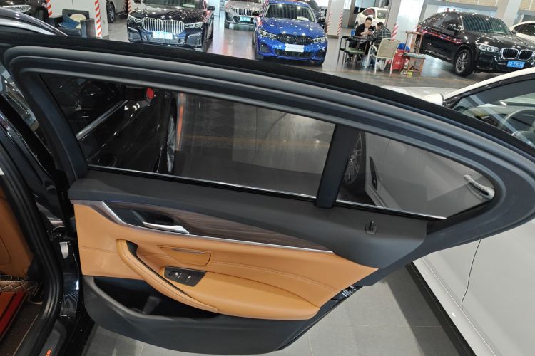 宝马5系 2018款 530Li xDrive 豪华套装中控内饰45