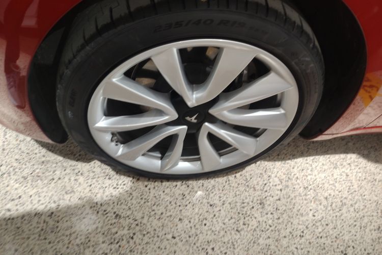 特斯拉 Model 3 2020款 标准续航后驱升级版车身外观6002