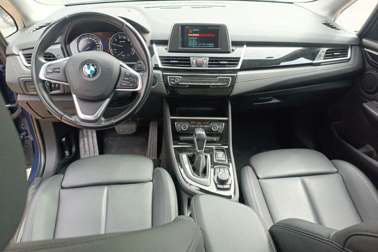 宝马2系旅行车 2018款 218i 尊享型运动套装中控内饰7002