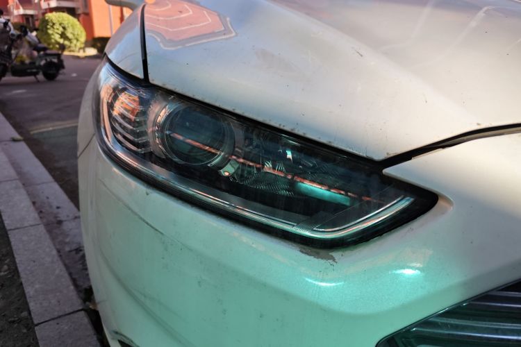 福特 蒙迪欧 2013款 1.5L GTDi180时尚型车身外观8