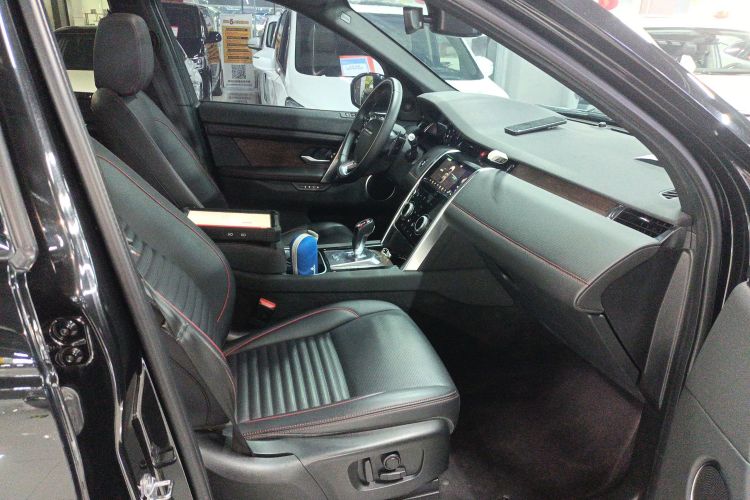 路虎 发现运动版 2020款 249PS R-Dynamic 性能科技版 7座局部细节41