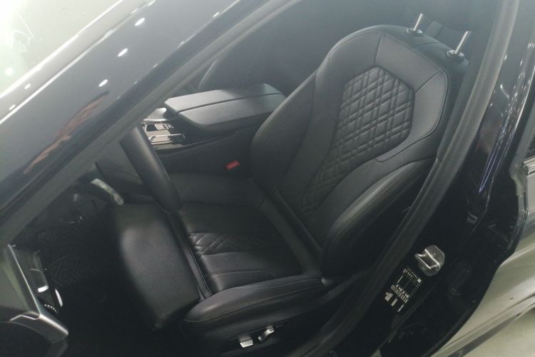 宝马5系(进口) 2022款 改款 525i M运动套装局部细节19