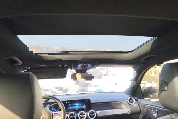 奔驰GLB 2023款 GLB 220 时尚型局部细节22