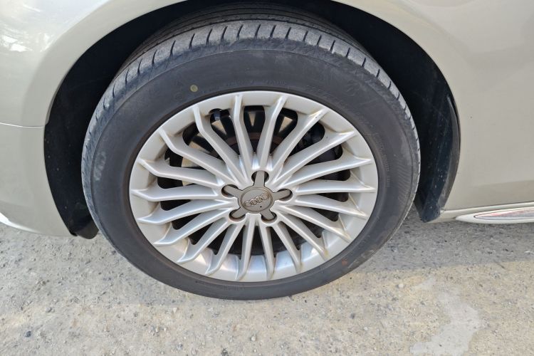 奥迪A4L 2016款 35 TFSI 自动舒适型车身外观6007