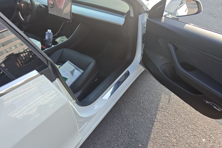 特斯拉 Model 3 2020款 标准续航后驱升级版局部细节9005