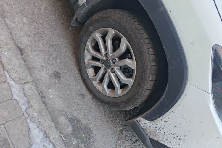 丰田 锋兰达 2023款 2.0L CVT精英版车身外观10