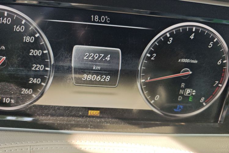 奔驰S级 2014款 S 400 L 尊贵型中控内饰15