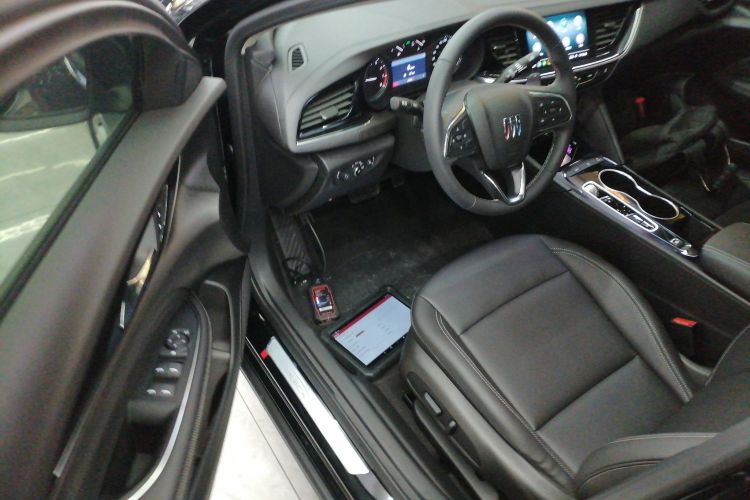 别克 君威 2024款 改款 25T 超享版中控内饰20